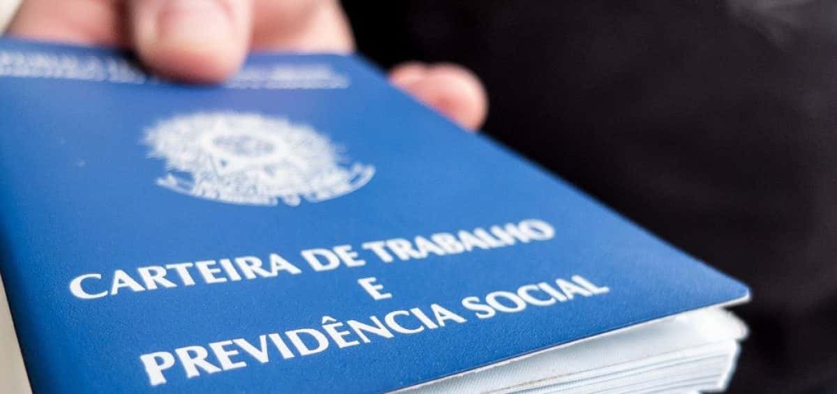 Crítica à CLT